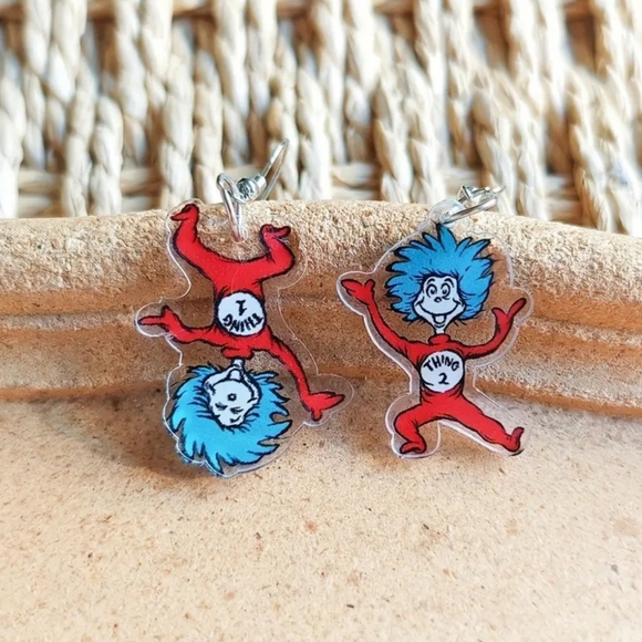🎄 UNIVERSAL Thing 1, Thing 2 - dangle earrings, 1 pair NWT - Picture 2 of 3